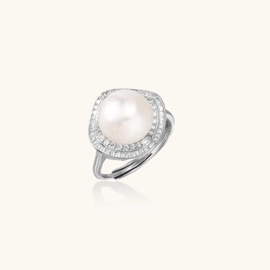 Halo Dreams Pearl Ring