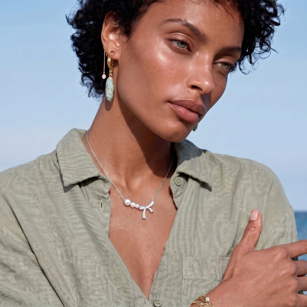 Lady Like Pearl Bow Necklace
