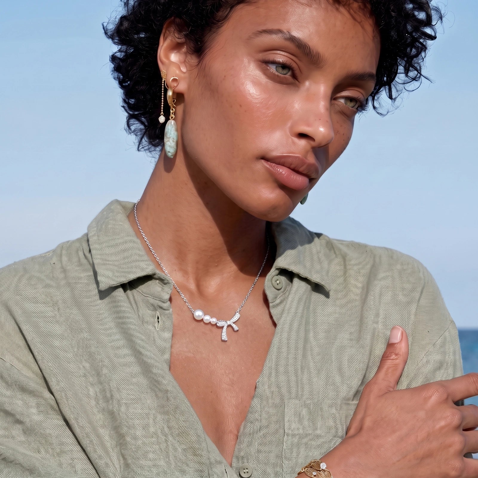 Lady Like Pearl Bow Necklace